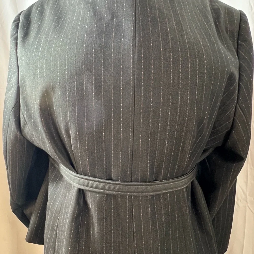 Larry Levine Gray/Pink Pantsuit - Picture 5 of 9